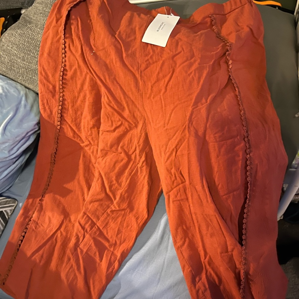 NWT! Rust Color Elastic Waist Lace Detail Wrap Hem Loose Pants Size 22-24 or 3X